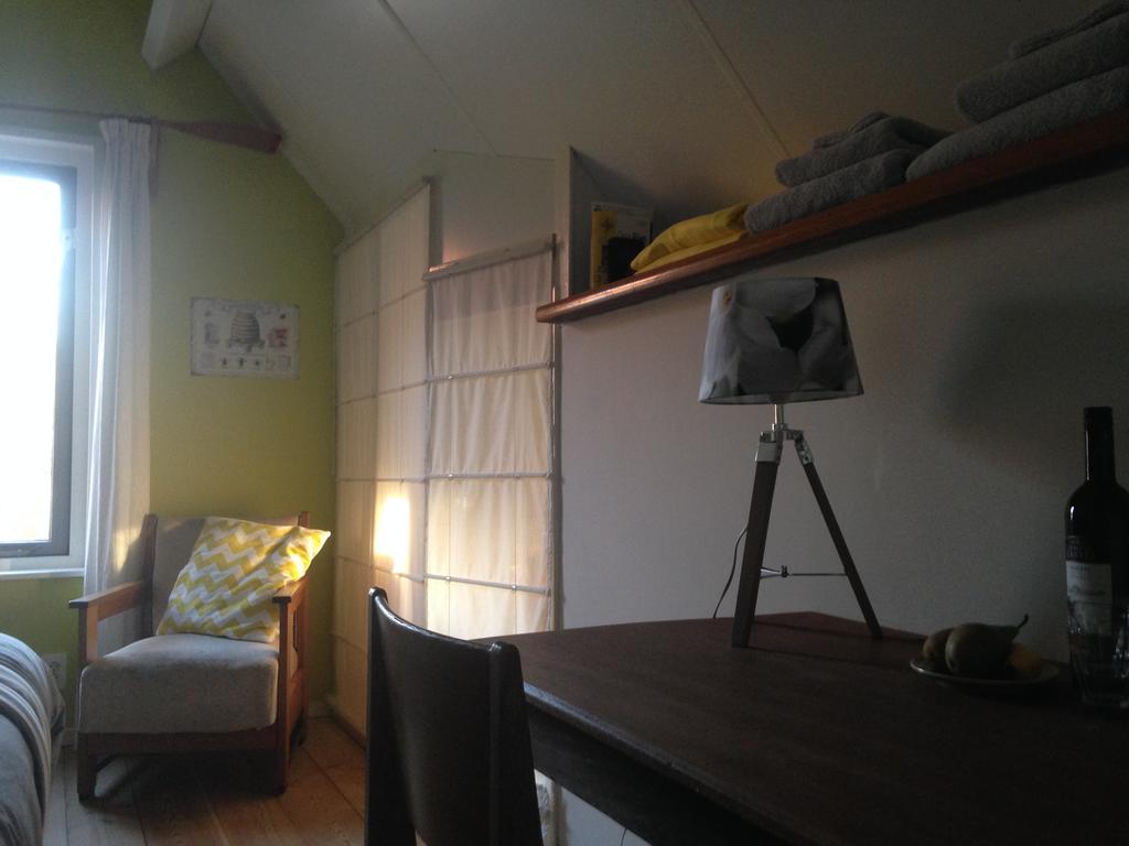 Bij En Boom Bed & Breakfast Драхтен Екстериор снимка