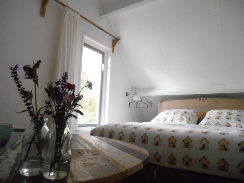Bij En Boom Bed & Breakfast Драхтен Стая снимка