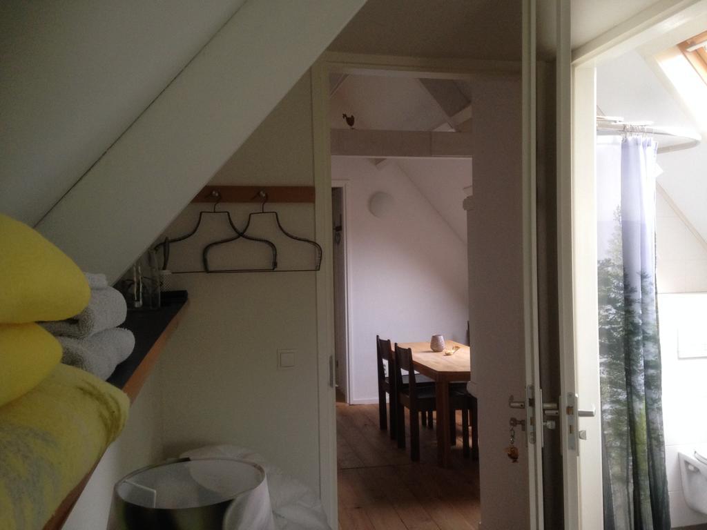 Bij En Boom Bed & Breakfast Драхтен Екстериор снимка